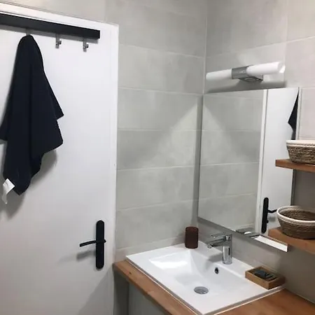 Vue Au Lavandou Апартаменти *