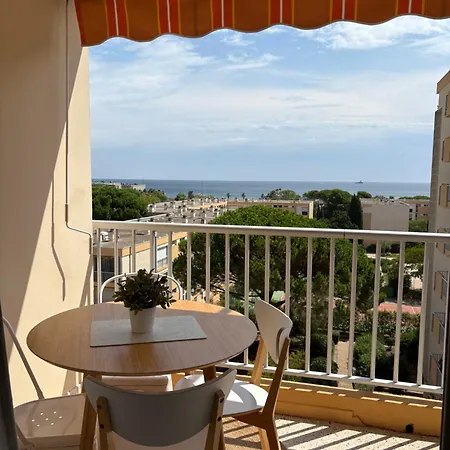 Vue Au Lavandou *